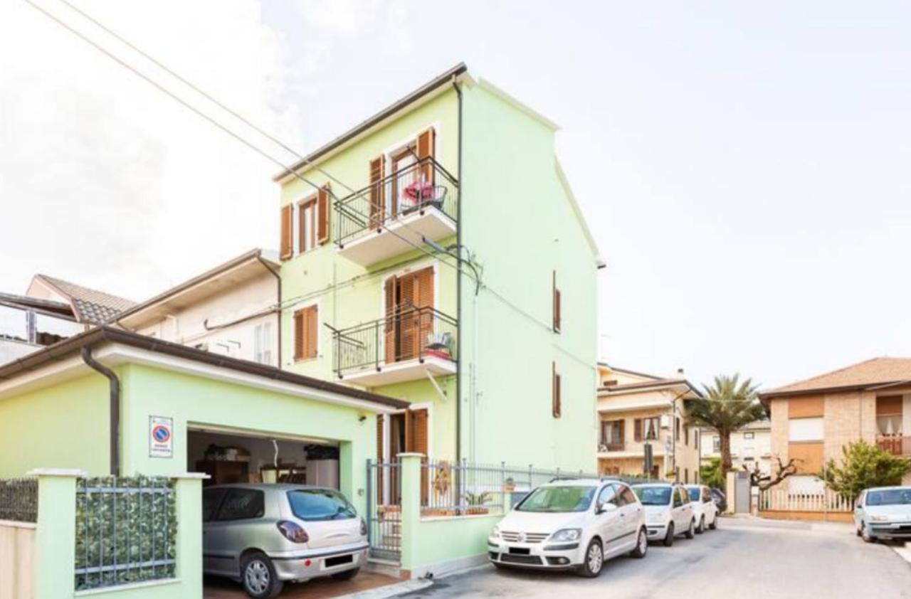 شقة Casa Lilly Porto SantʼElpidio المظهر الخارجي الصورة